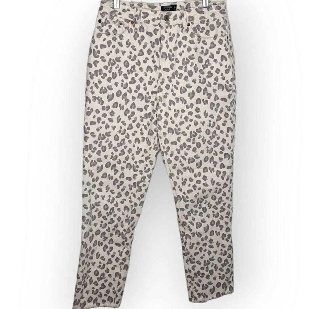 Abercrombie and Fitch Women's High Waist Mom Jeans in Leopard Print size 6 Regul